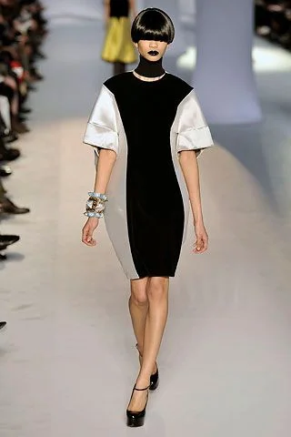 Look 32